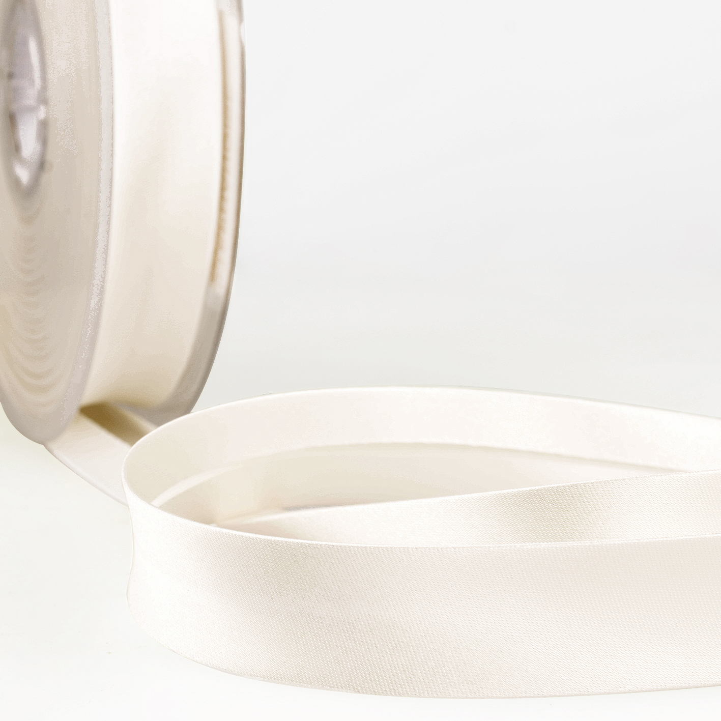 SATIN BIAS BINDING - IVORY